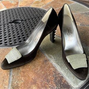 Salvatore Ferragamo * Beautiful Black Velvet & Stingray Heels